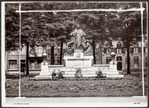 Niederlande, 's-Hertogenbosch. Heilig Hartbeeld (Herz-Jesu-Statue)