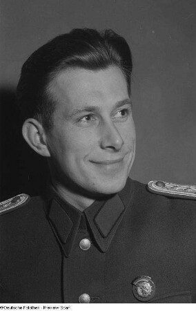 Porträt eines Angehörigen der Kasernierten Volkspolizei