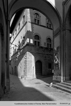 Palazzo Pretorio, Palazzo degli Stemmi, Arezzo