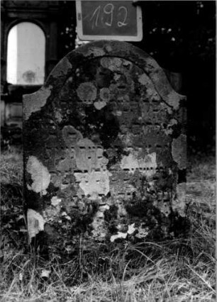 Grabstein 192 [Nir S. 131 Nr. 13.17]