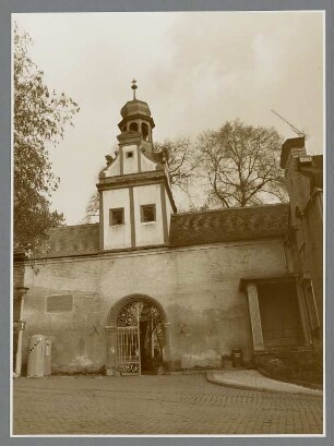 Stadtgottesacker Halle (Saale), Torturm an der Gottesackerstraße