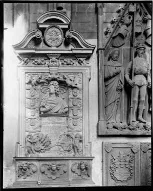 Wertheim Evangelische Stiftstkirche Chor Löwensteinsche Grabkapelle Grabplatte Eucharius Casimir von Löwenstein (gest. 1698), Grabplatte Johann I. von Wertheim (gestorben 1407) mit seinen beiden Ehefrauen