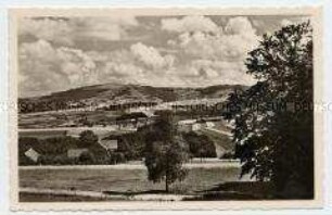 Ausblick vom Gasthaus auf die Landschaft und Wasserkuppe