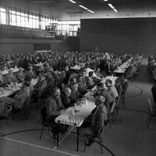 Kreisbauernverband Stormarn: Bad Oldesloe: Stormarnhalle: 34. Kreisbauerntag: Teilnehmer