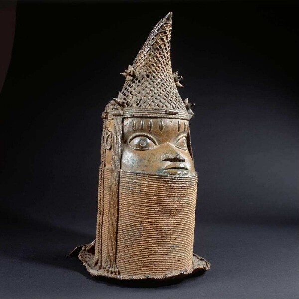 Memorial head (uhunmwun-elao) of a queen mother (Iyoba)