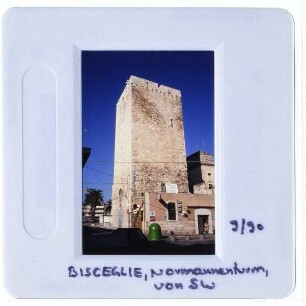 Bisceglie, Kastell : Normannenturm, von Südwesten