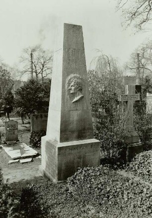 Grabmal Johann Gottlieb Fichtes (1762-1814)