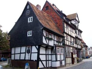 Quedlinburg: Fachwerkbauten an der Marktkirche St. Benedikti