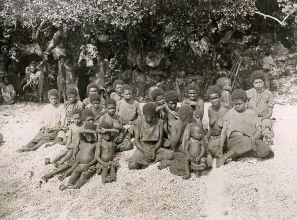 "Group of Lakona women and children."