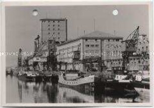 Karlsruhe, Speicher am Rheinhafen