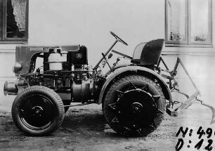 Wurr-Radschlepper mit Hebelgrubber