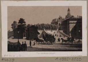Die Treppe zur Brühlschen Terrasse, Blick vom Schlossplatz auf das Fürstenbergische Haus (Finanzhaus), mit Pferdekutschen