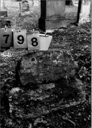 Grabstein 798