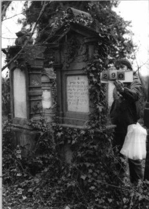 Grabstein 290 (Index: 100093305) Maße HxBxT: 245x79x37 cm Symbolik: reich verziert: Grabstein 290