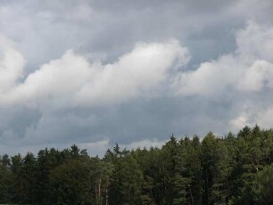 Wolken am Himmel : Wolken am Himmel, aufgenommen 2004