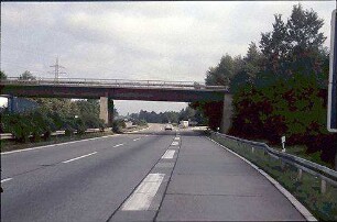 Ausfahrt Ost von Hauptfahrbahn Ost (Basel Richtung Karlsruhe): Brücke von Süden