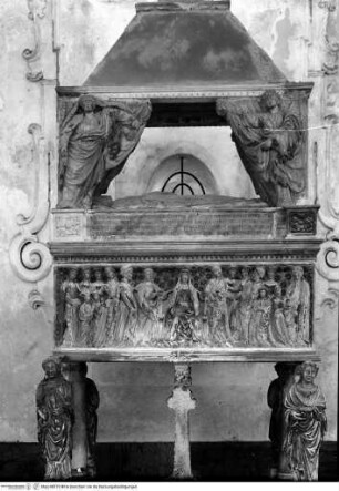 Grabmonument der Königin Margherita von Anjou Durazzo