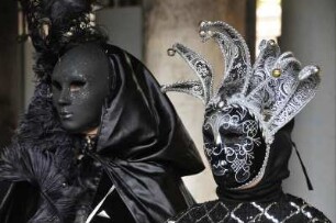 Karneval in Venedig : Aufgenommen am Rosenmontag, dem 20. Februar 2012 auf dem Markusplatz in Venedig