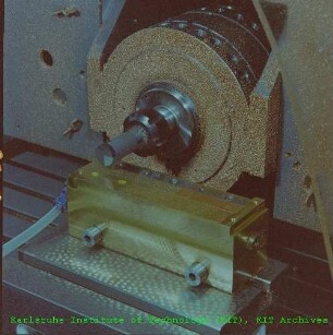Ultra-Fräsmaschine des Instituts für Mikrostrukturtechnik (IMT)