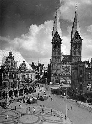 Bremen. Marktplatz mit Rathaus und Dom Sankt Petri