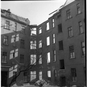 Negativ: Ruine, Bundesallee 123, 1955