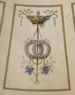 Spätklassizistische Deckenmalerei — Embleme der Liebe — Rosenkränze und Halskette