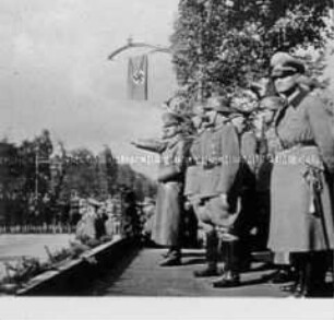 Siegesparade vor Adolf Hitler