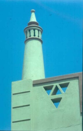 Schlichter moderner Schornstein