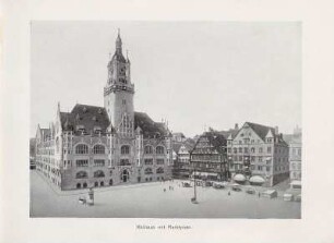 Rathaus mit Marktplatz