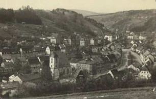 Glashütte. Stadtansicht mit Evangelischer Pfarrkirche "Sankt Wolfgang"