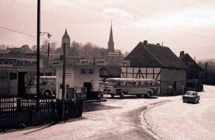 Lutter am Barenberge: Dorf mit Teich und alten Türmen