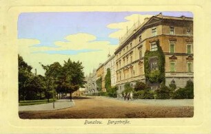 "Bunzlau [Boleslawiec]. Bergstraße." (Zeichnung) (Feld-) Postkarte vom 15.03.1915 an Babette Müller, Ellerstadt, von dem Kriegsfreiwilligen Otto Bernhardt