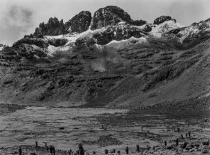 Mount-Kenya-Massiv : Blick auf einen Gipfel des Mount-Kenya-Massivs
