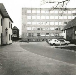 Cottbus, Neumarkt 5. Neues Rathaus (1934/1935, 1967 Aufstockung). Straßenfront (Marktstraße)