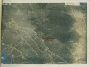 Foto gegnerischer und eigener Linien westlich von Serre-lès-Puisieux (Luftbild)