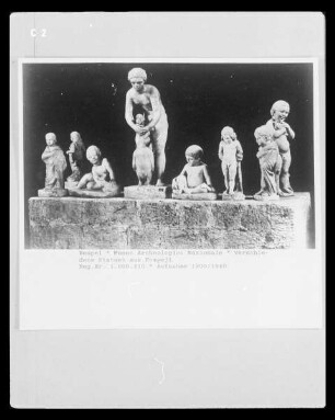 verschiedene Statuen aus Pompeji