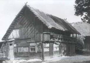 Wirtschaftsgebäude in der Niederlausitz : Bauwesen - Wirtschaftsgebäude und Gehöfte. Ort: Delnja Łužica / Niederlausitz. Gebohltes Fachwerkgebäude mit Galerie