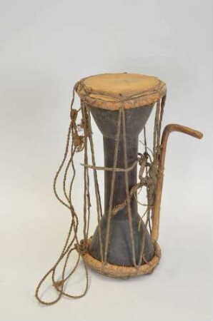 Sanduhr-Trommel mit Schlägel