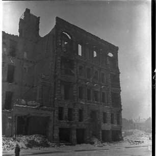 Negativ: Ruine, Kurfürstenstraße 103, 1950