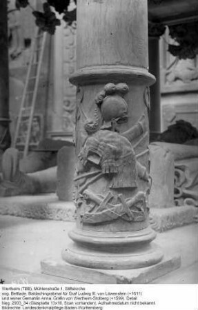 Stiftskirche; sog. Bettlade, Baldachingrabmal für Graf Ludwig III. von Löwenstein (+1611) und seiner Gemahlin Anna, Gräfin von Wertheim-Stolberg (+1599), Detail