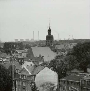 Spremberg. Ortsmitte mit Kreuzkirche : Spremberg. Ortsmitte mit Kreuzkirche. Blick vom Volkspark nach Südwesten gegen Trattendorf