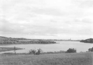 Schwerin. Blick über den Ziegelsee nach Süden zum Stadtzentrum