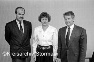 Amtsausschusssitzung: Amtshaus: Amtsvorsteher: Wahlen: Amtsvorsteher und Westerauer Bürgermeister Heinrich Blunck mit Erstem Stellvertreter und Hamberger Bürgermeister Gerd Dunker und Zweiter Stellvertreterin und Klein Wesenberger Bürgermeisterin Brigitta Rothfuß: 15. Mai 1990