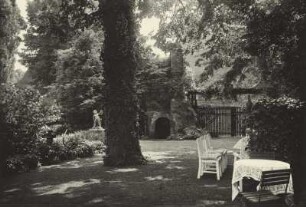 Garten des Klosterguts : Oberwartha, Partie im Garten des Klosterguts