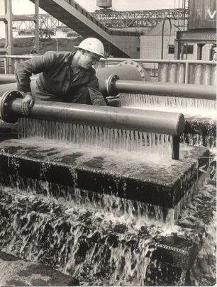 Hamburg. Gaswerk Kattwyk. Technik braucht viel Wasser