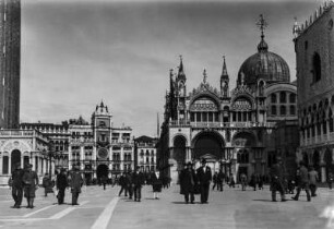 Venedig, Markusplatz, Blick auf Torre dell’Orologio und Basilica di San Marco