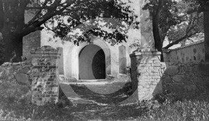 Portal der Kirche Neuenburg