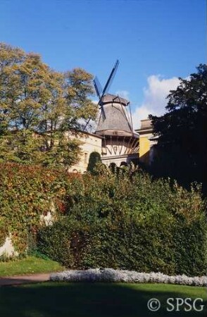 Potsdam, Park Sanssouci, Nördliches Sanssouci, Mühlenareal, Historische Mühle.