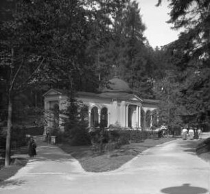 Brunnentempel der Waldquelle