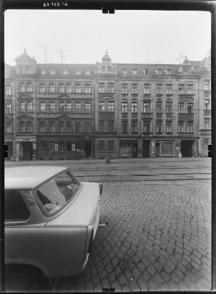Görlitz-Altstadt, Landeskronstraße. Wohnhäuser mit Läden. Straßenfront